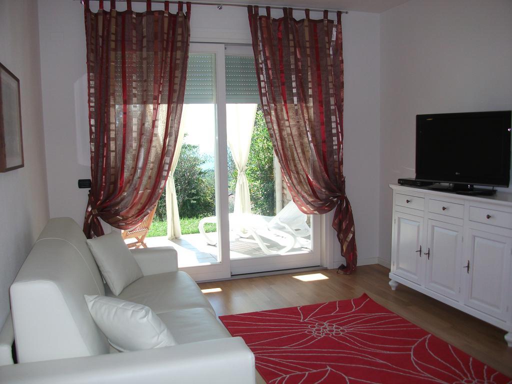 Residence Il Poggio Al Sole Toscolano Maderno Room photo