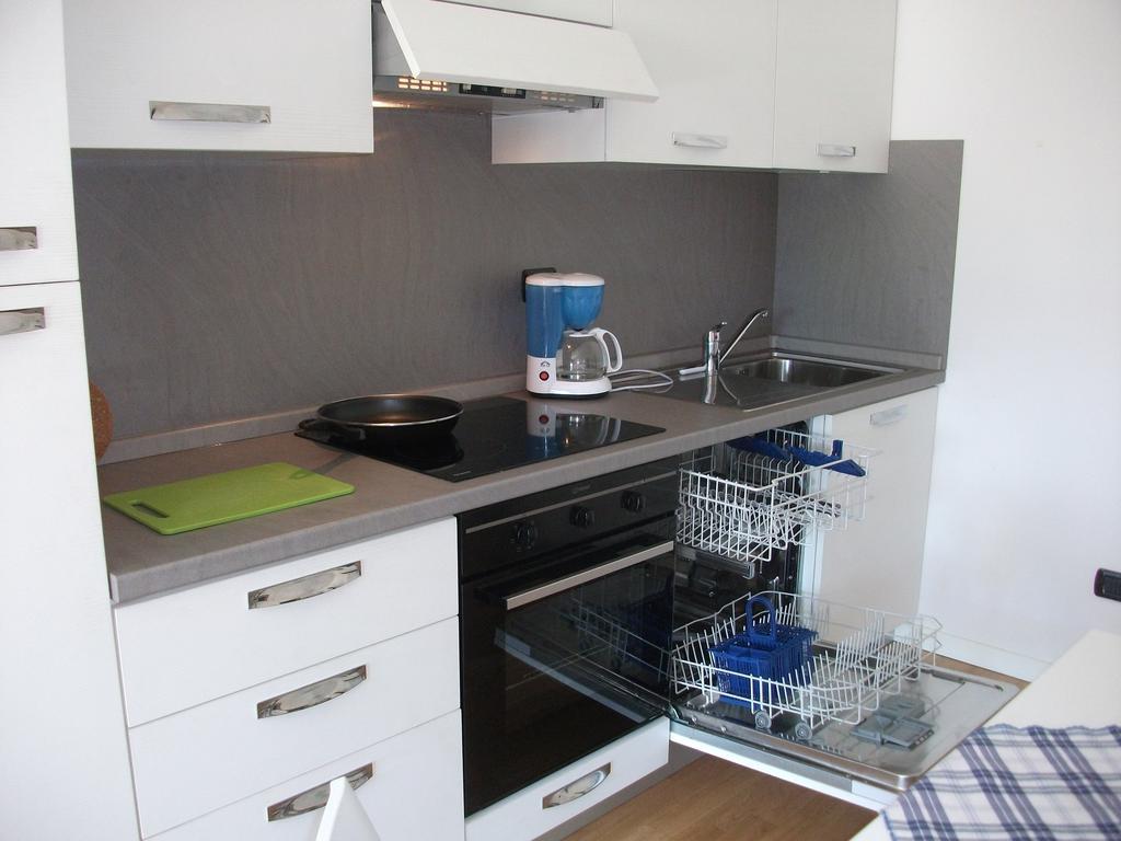 Residence Il Poggio Al Sole Toscolano Maderno Room photo