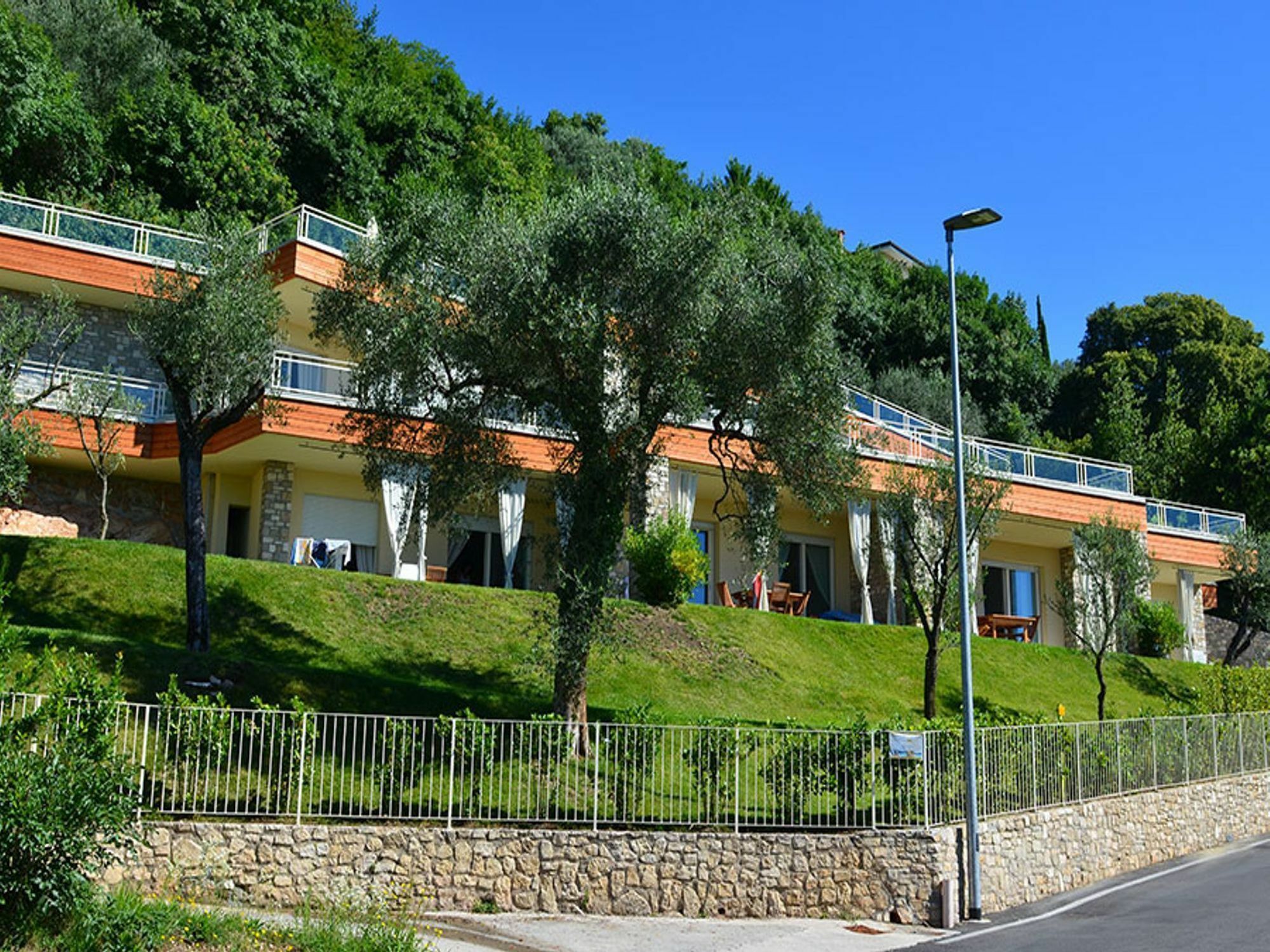 Residence Il Poggio Al Sole Toscolano Maderno Exterior photo
